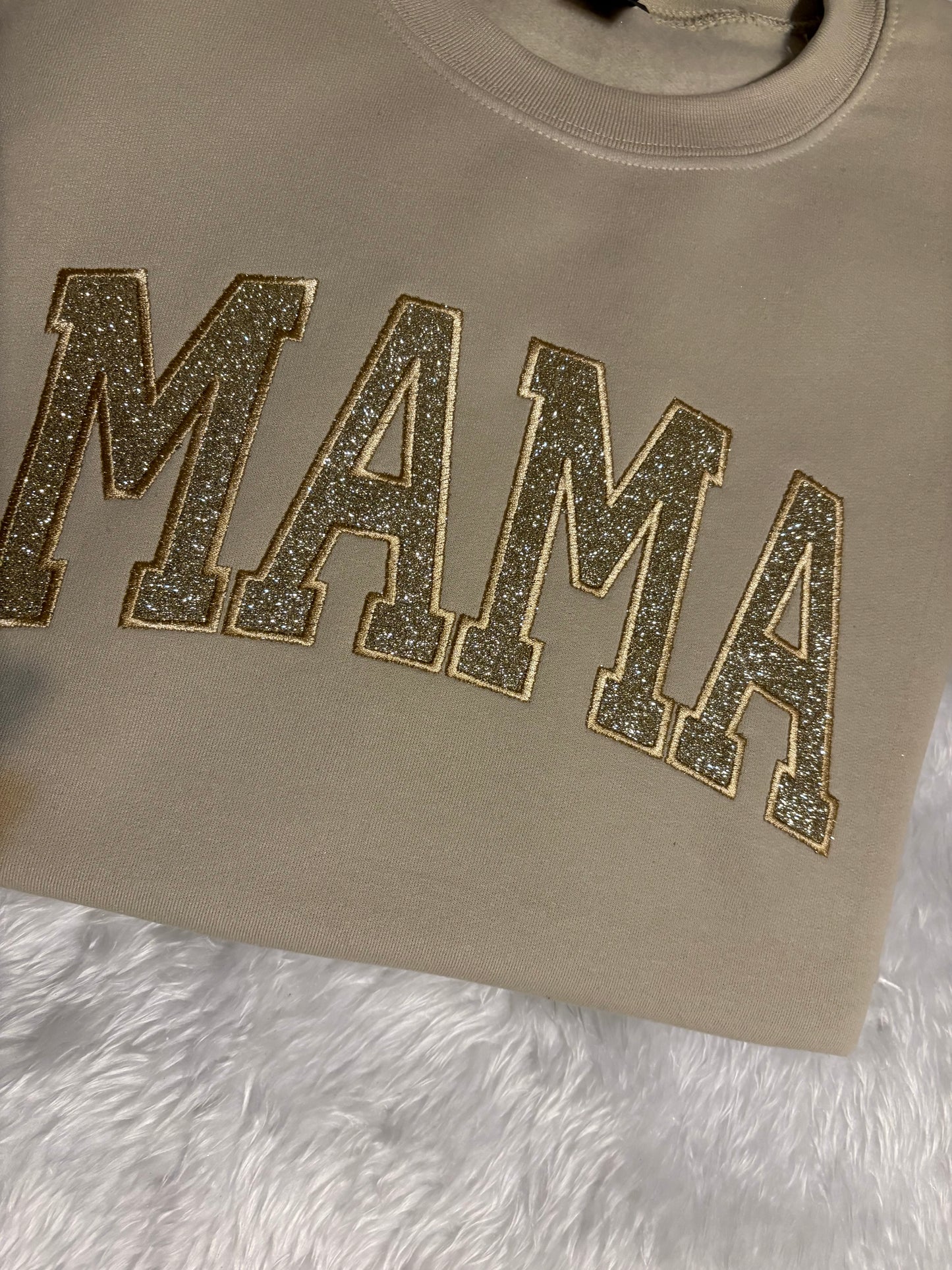 Mama glitter vinyl embroidered (Sand sweatshirt)