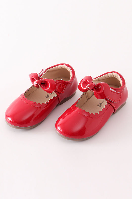 Red bow mary jane shoes