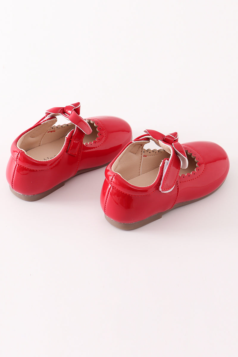 Red bow mary jane shoes